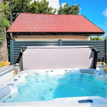 Holiday House Rose *** On The Beach Villa Donji Karin